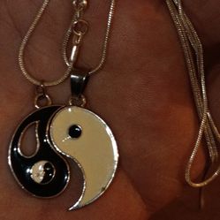 Ying Yang ☯️ Friendship Pendant Splits Into 2 Separate Picies That Fit Together On Chains In Perfect Condition 