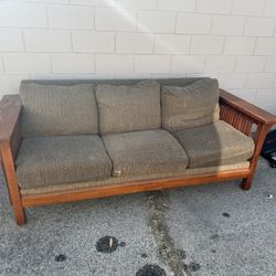 FAYETTEVILLE' OAK SPINDLE SOFA with bench