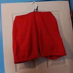 Muy Lindo Chor de Honbre Calientito Taya M Se Mi Nuevo Color Rojo Marca TOMMY