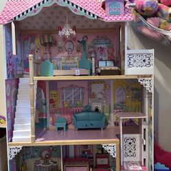 Dollhouse 