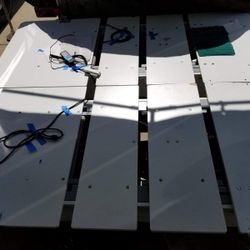 Electric high-low hospital beds