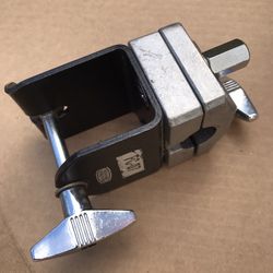 Pearl PC-07 Rack Mounting Clamp
