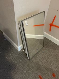 Medicine cabinet with mirror
