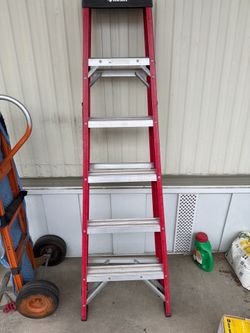 Husky 6’ Fiberglass Step Ladder