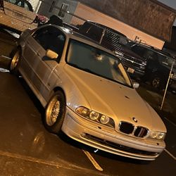 2001 BMW 530i