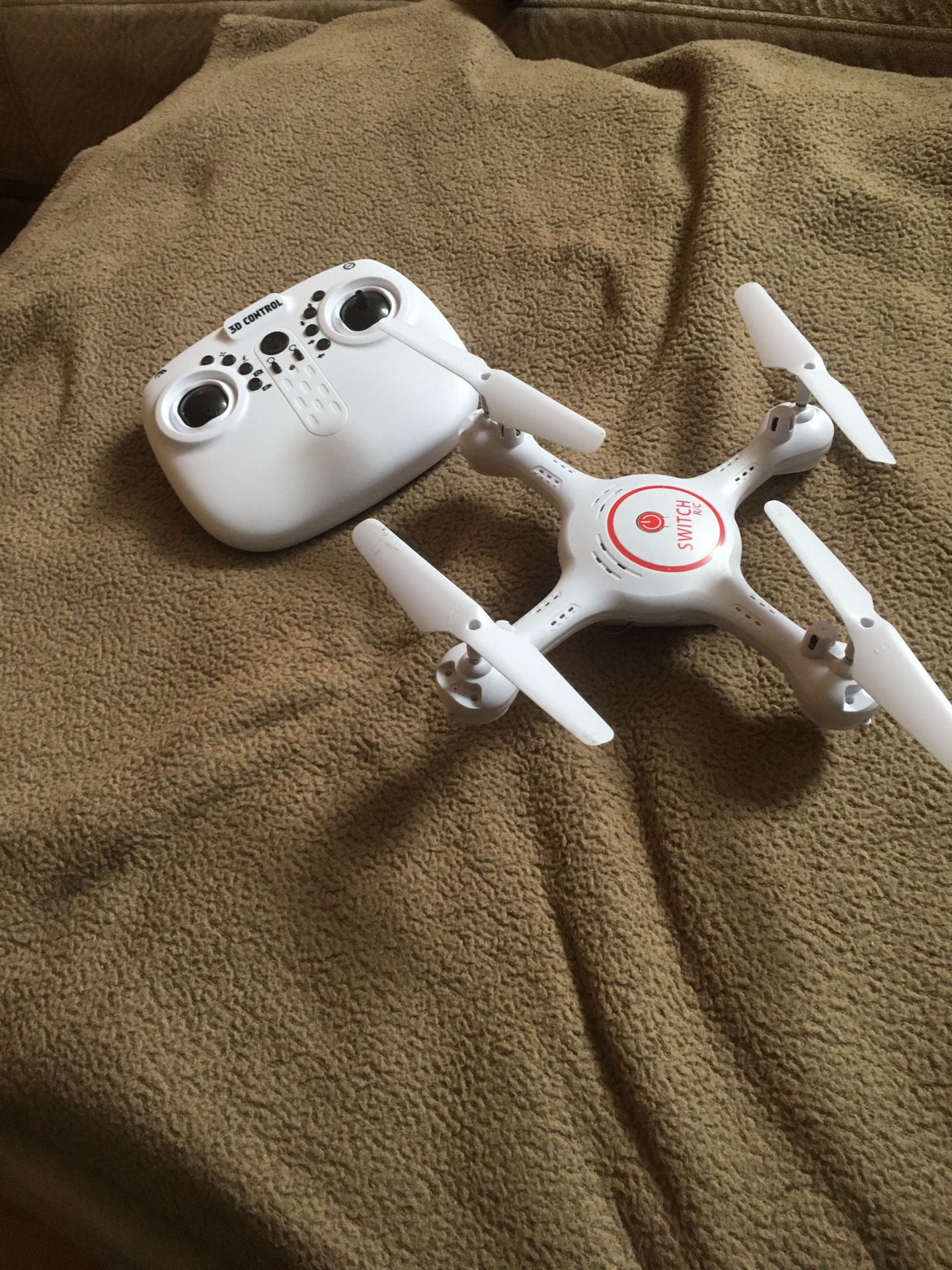White drone best offer has camera