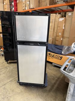 Furrion | Arctic® 12 Volt RV Refrigerator | 2021123811 | 10 Cubic Feet