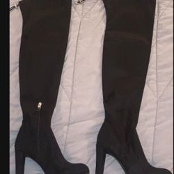 Black Heigh Boots 8.5Botas Altas Negras 8.5