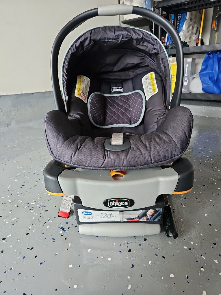 Chicco Infant Car Seat