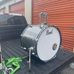 PEARL ROADSHOW DRUMSET