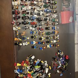 Lego Minifigure/Accessory Lot