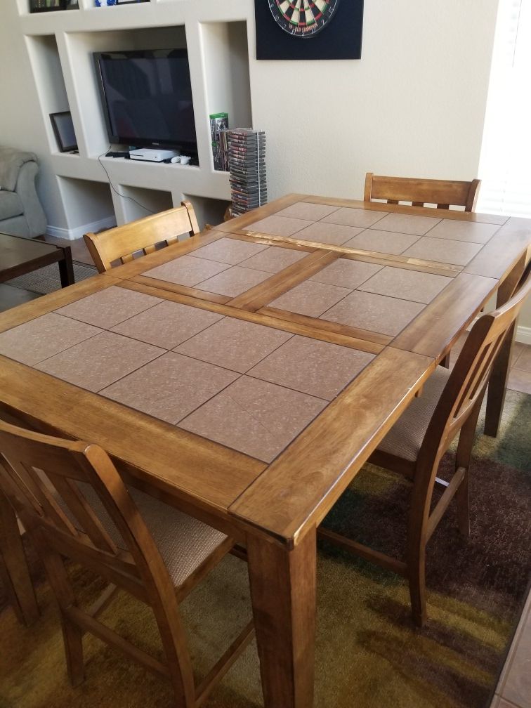 Dining room table