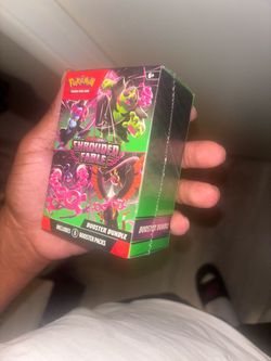 Pokémon Scarlet & Violet Shrouded Fable Booster Bundle