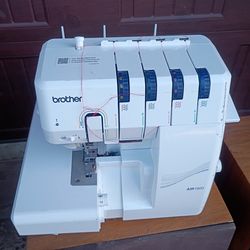 Brother AIR1800 Air Thread Serger Machine - Pre-Owned