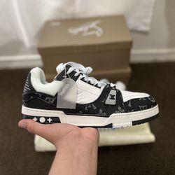 Lv Trainers