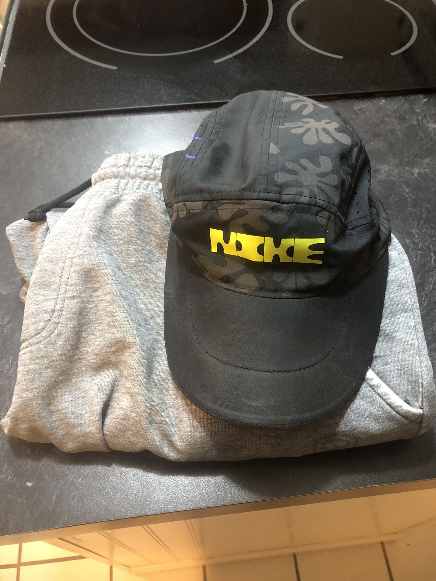Rare Nike Tailwind Hat(free Joggers)