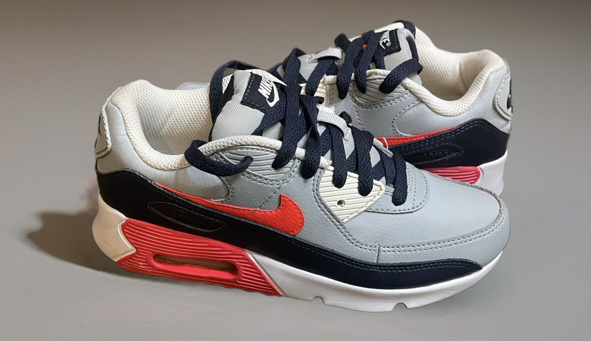 Nike Air Maxx Size 3Y