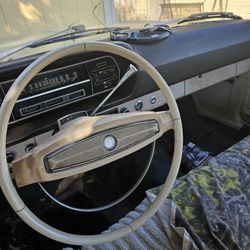 1968 Ford Falcon 4 Door Sadan, Clean Title