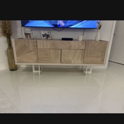 TV table