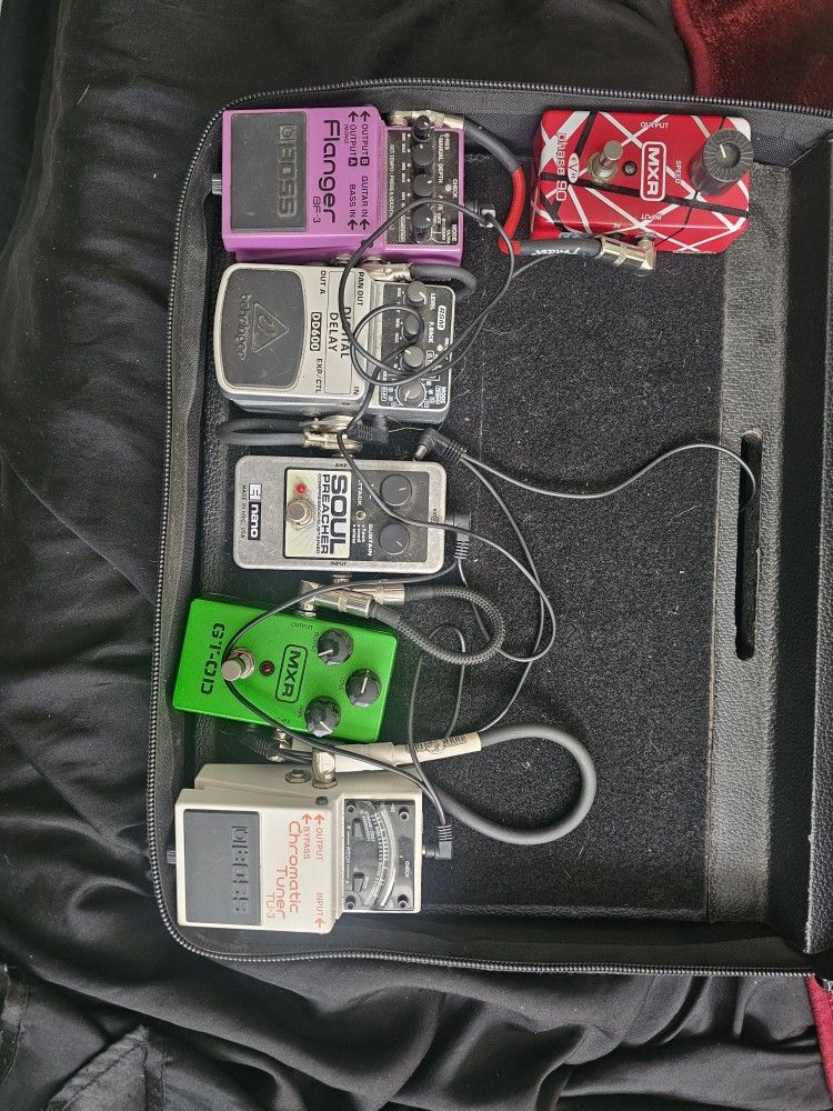 Pedalboard and Gator Case