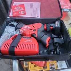 Milwaukee
M12 FUEL 12V Lithium-Ion Brushless Cordless HACKZALL Reciprocating Saw Kit w/ One 4.0Ah Batteries Charger & Tool Bag STORE PRICE $179