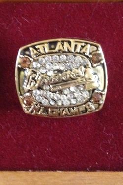 Atlanta Braves Replica World Series Ring!