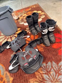 Kids riding gear