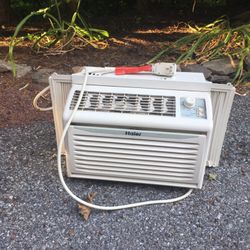 Nice Working Air conditioner 