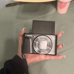 Canon power shot SX740 HS