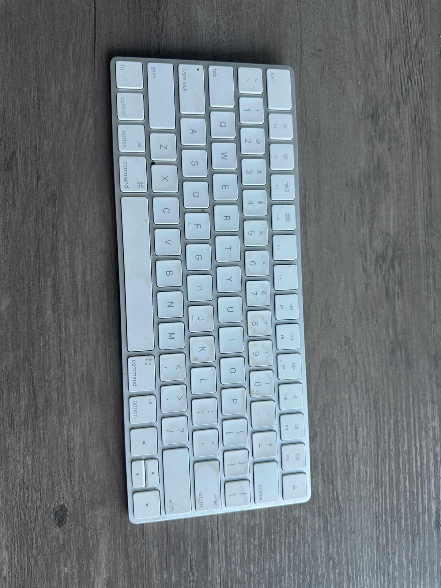 Apple Magic Keyboard A1644 – Bluetooth Wireless – Great Condition