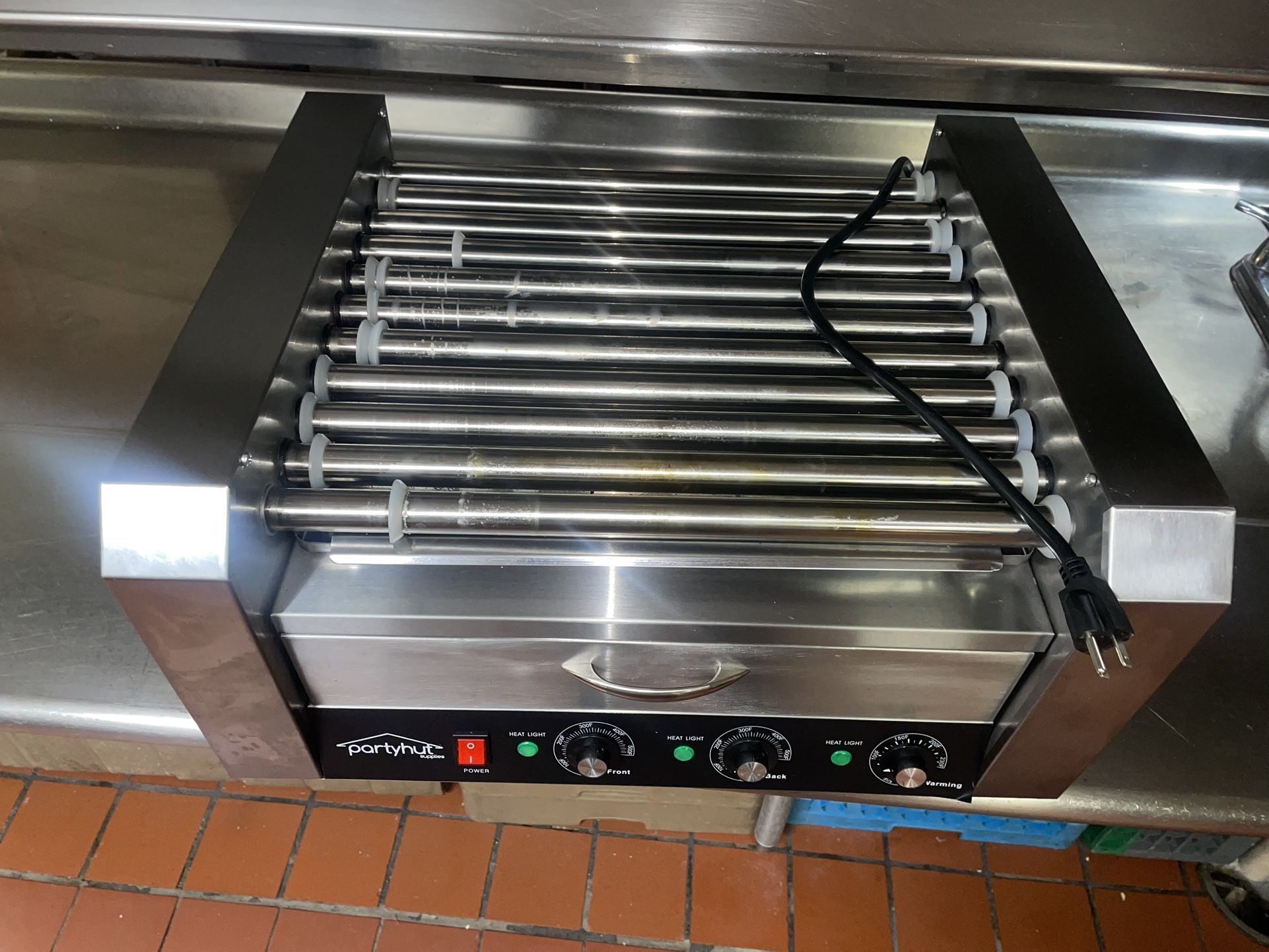 Partyhut Hot Dog Roller