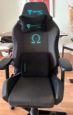 Secretlab OMEGA 2020 Gaming Chair - Charcoal SoftWeave great condition