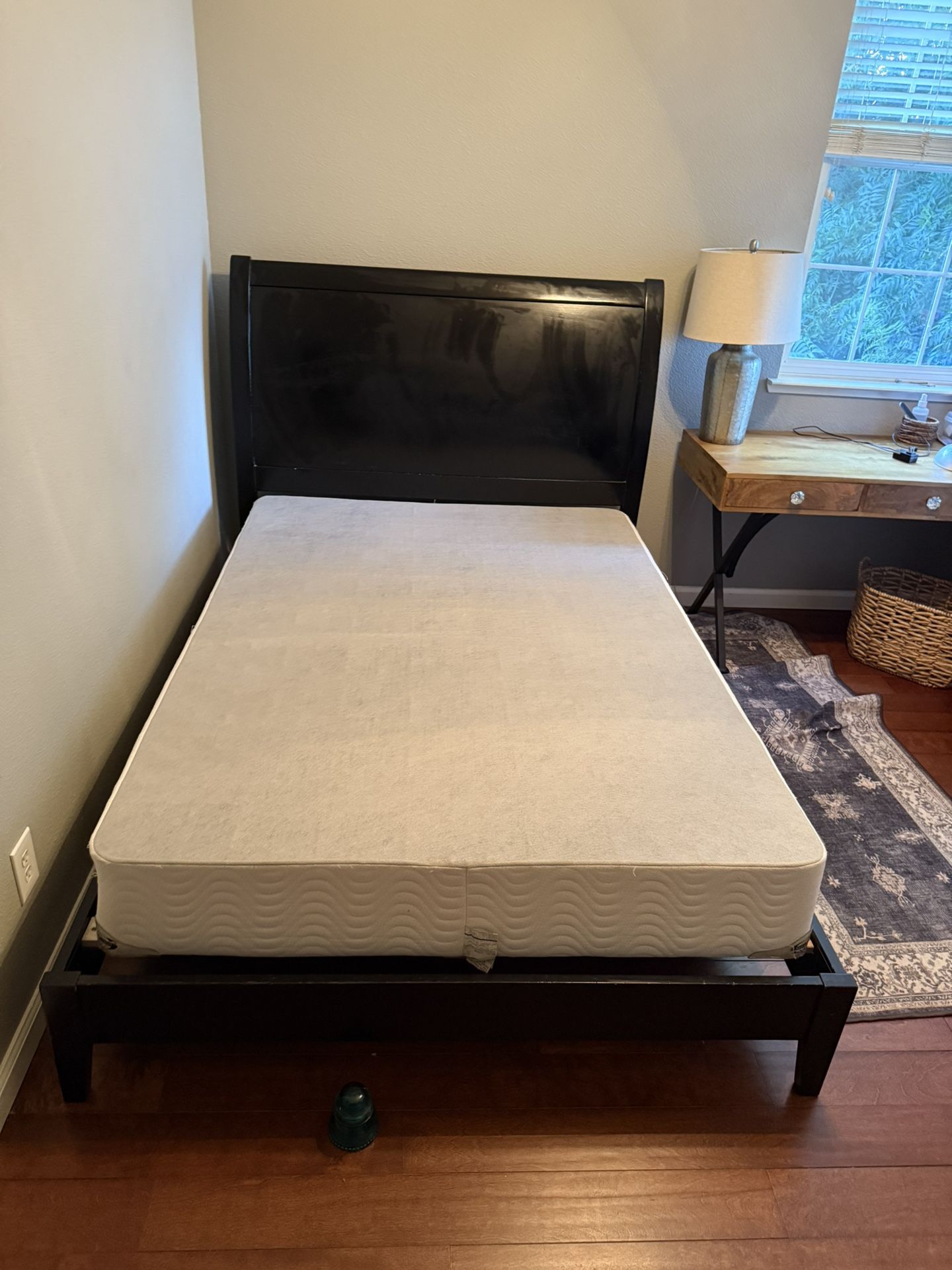 Full-Size Bed Headboard Slats And Boxspring