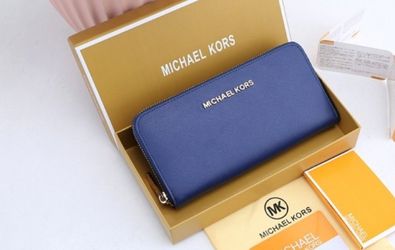 Mk Milano Leather All Around-zip Wallet 