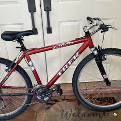 Trek Mountain Bike 26 Inch Wheels 24 Speed Bicycle Small Adult 