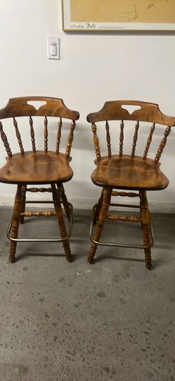 2 solid wood swivel 25 inch high barstools