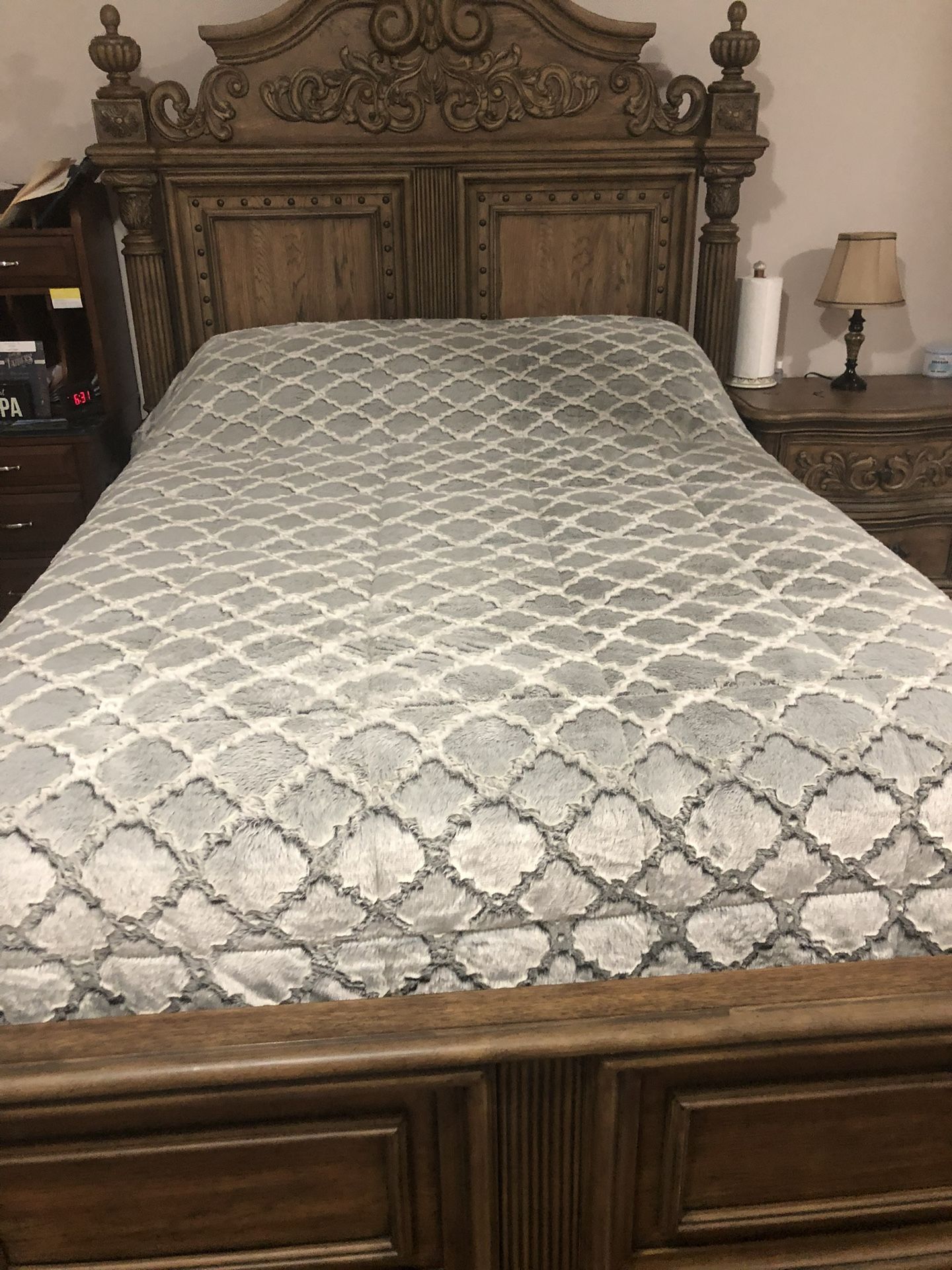 Queen Bed Frame 