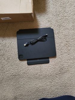 ESR Tablet Keyboard Case