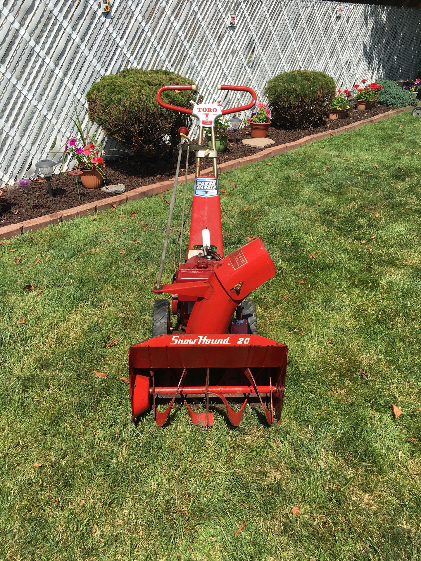 Free”) “Vintage” ToroSnow Hound 20” Snowblower for Sale in Cleveland