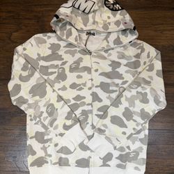 BAPE,CHROME HEARTS,AMIRI