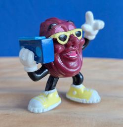 Vintage 1988 California Raisins 2" pvc figurine