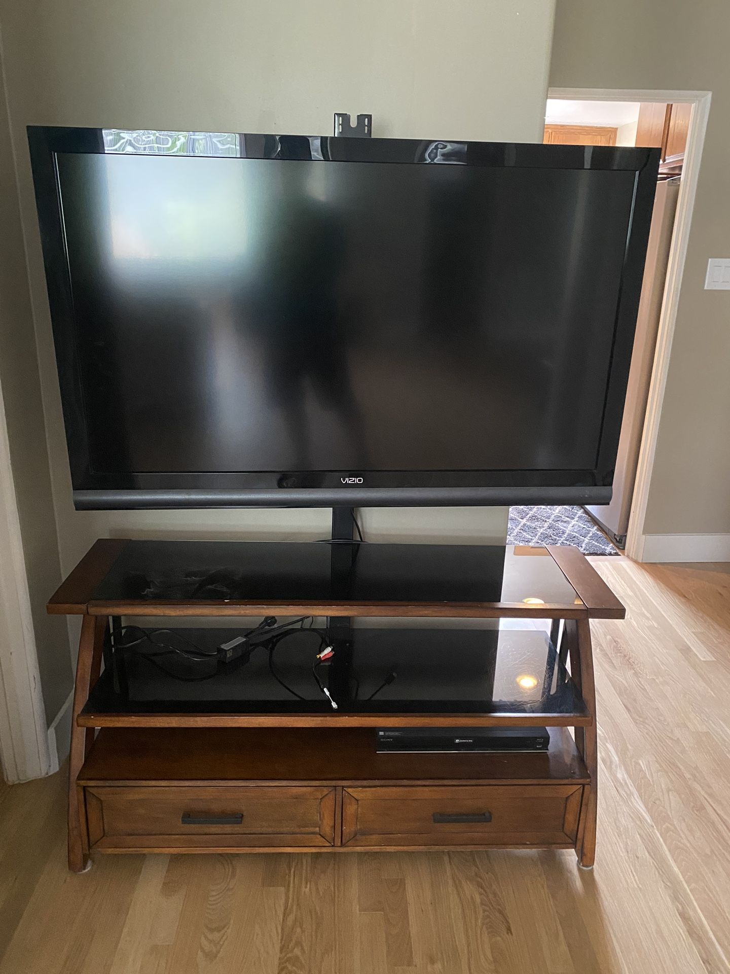 Costco TV Stand And TV. 