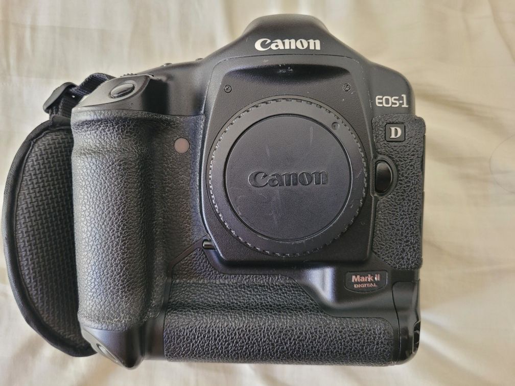 Canon EOS-1 D