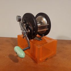 Penn 85 Fishing Reel for Sale in Manorville, NY - OfferUp