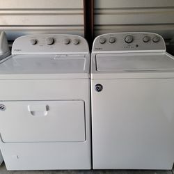 Just Like New!!! Top Of The Line!!!Whirlpool, 12 Cycle, Washer and Whirlpool, Steam, Gas Dryer!!! Matching Set!!! Must See to Appreciate!!!