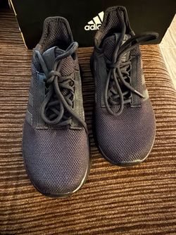 Women’s Adidas Kaptir 2.0 Running Shoes. Size 5 1/2