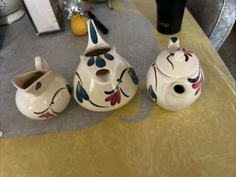 Vintage Puritan Pottery Set