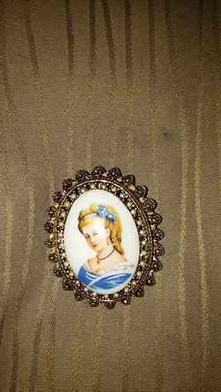 Vintage limoges france brooch pin