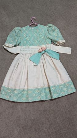 Girl vintage dress
