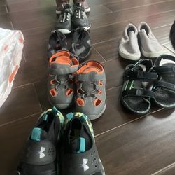 Boy Shoes 5 Each 